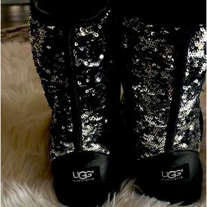 Sparkle Glimmer Uggs size 7